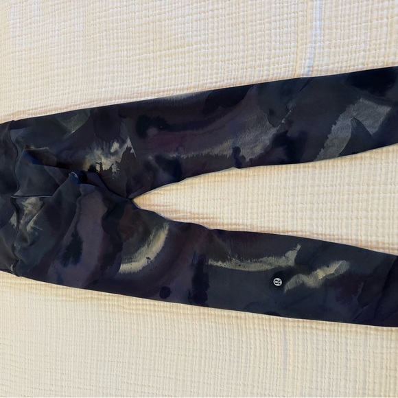 lululemon athletica Black Camo High-Rise Leggings - Picture 2 of 3